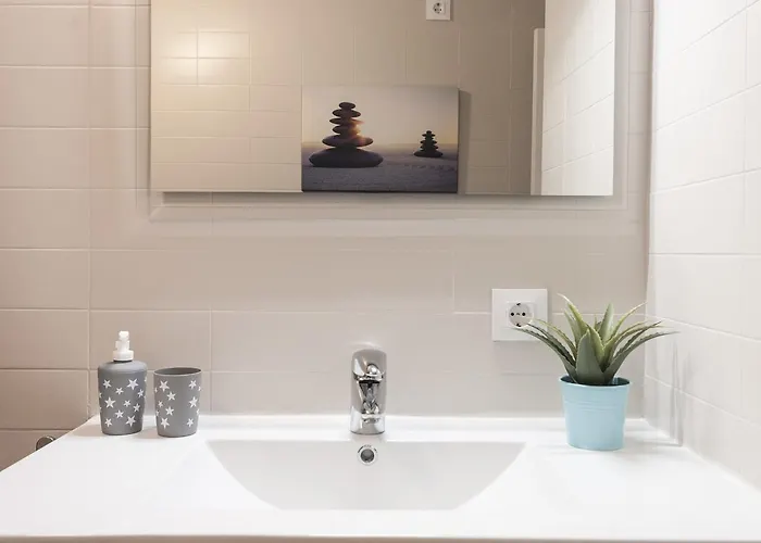 アパート Lets Holidays Renovated Near トッサ・デ・マール