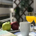 Apartament Lets Holidays Renovated Near *