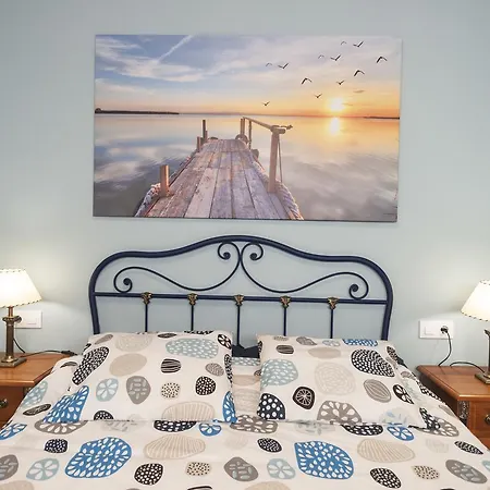 Apartament Lets Holidays Renovated Near